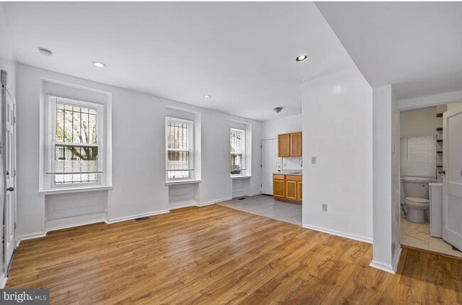 Building Photo - 3800 Spring Garden St