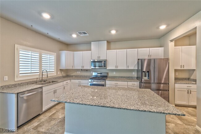 Foto del edificio - 4031 Beech Fern Ave