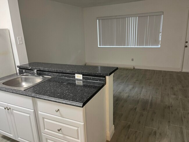 Building Photo - 1507 Meadows Cir