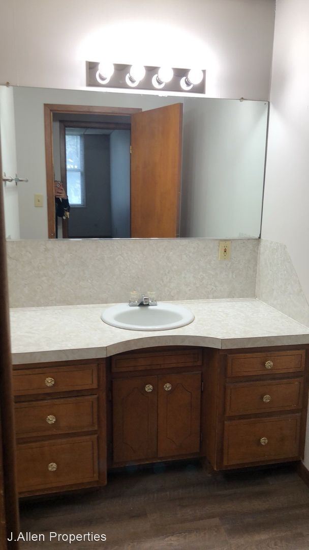 Foto del edificio - 311 N 12th St