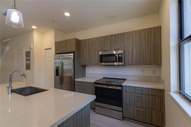 Building Photo - 10407 NW 82nd St