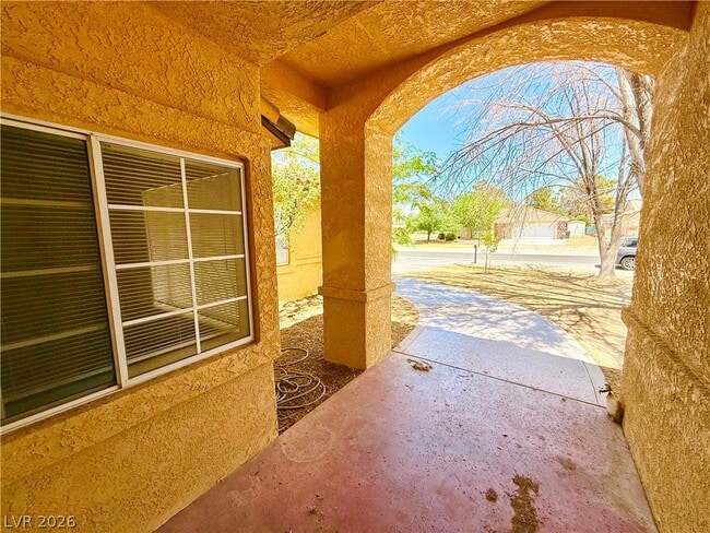 Building Photo - 3810 E Mount Charleston Dr