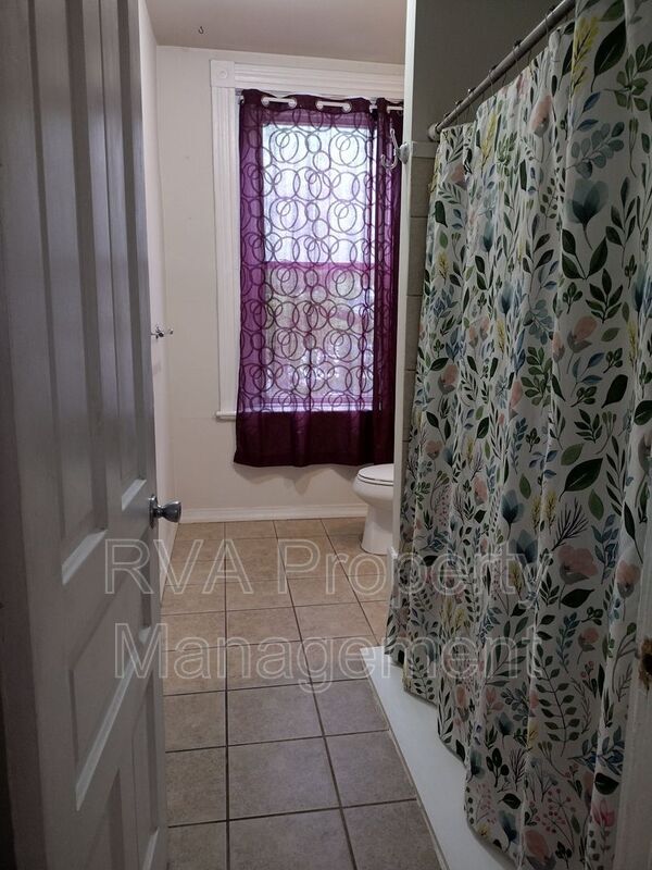 Foto del edificio - 518 W Clay St