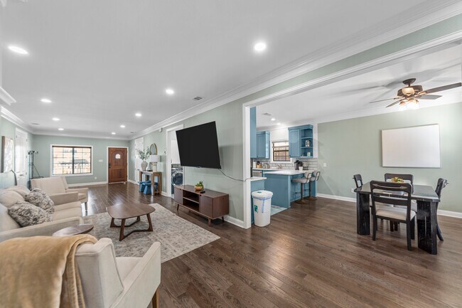 Foto del edificio - 3316 Inwood Rd