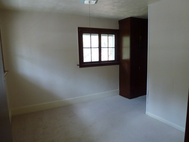 Building Photo - 324 Ruxton Ave
