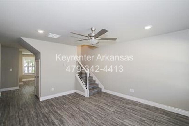 Building Photo - Awesome home with great location in Rogers