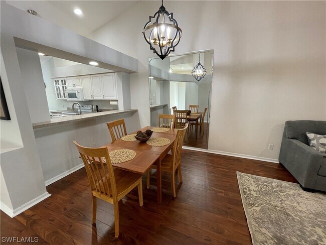Foto del edificio - 5708 Greenwood Cir