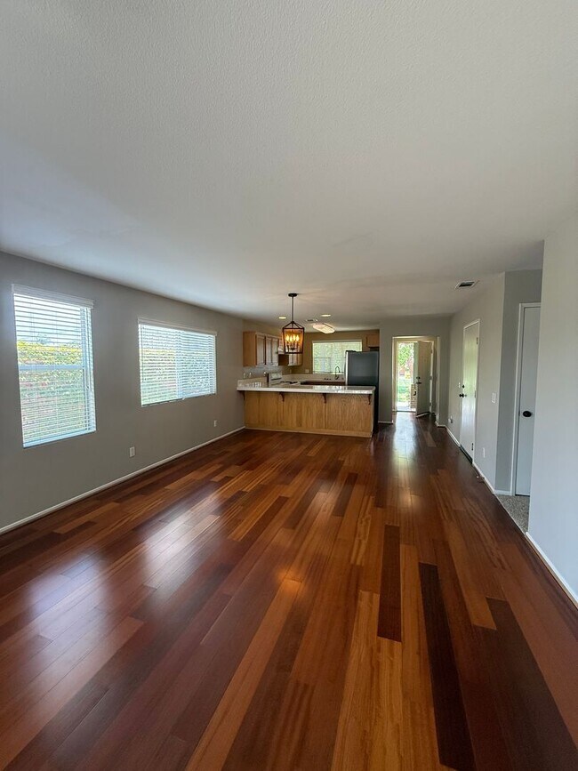 Foto del edificio - First time rental - quiet Moorpark neighbo...