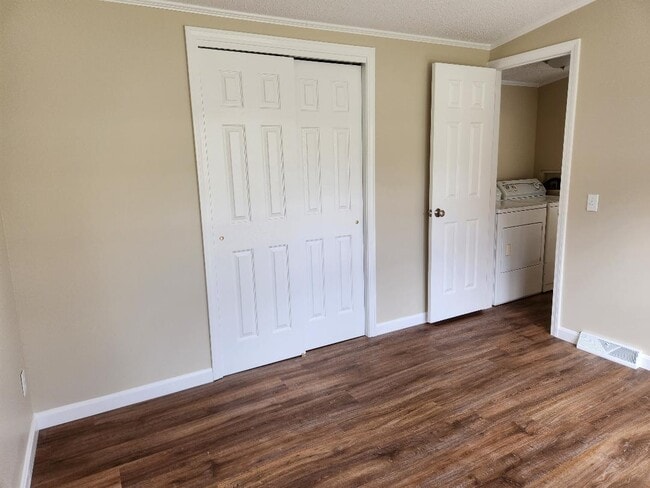 New vinyl floors - 16 Kimberly St