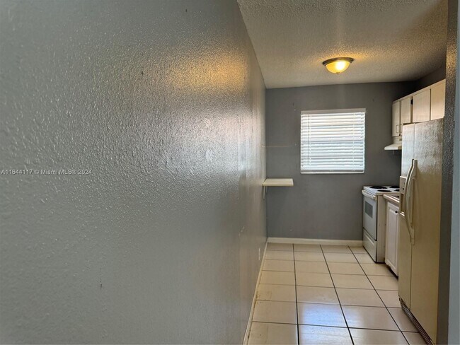 Foto del edificio - 2707 NW 15th St