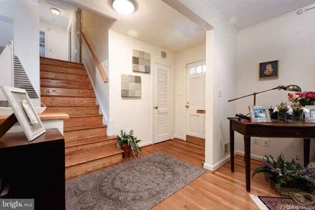 Foto del edificio - 11708 Magruder Ln