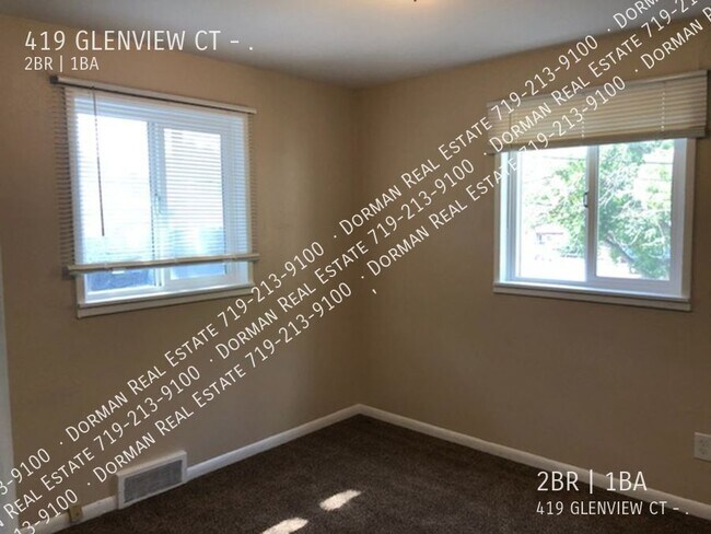 Foto del edificio - 419 GLENVIEW CT-.