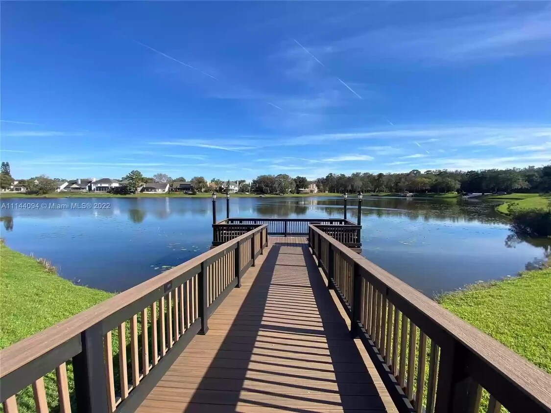 Blue Heron Lake/Regency Park @ Lake Mary - 715 Sugar Bay Way