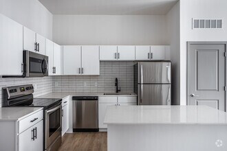 2BR, 2BA - 979 SF - Converge KC Uptown