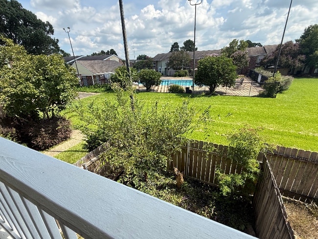 Building Photo - 200 Lodge Dr