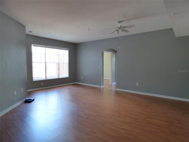 Foto del edificio - 5566 Metrowest Blvd