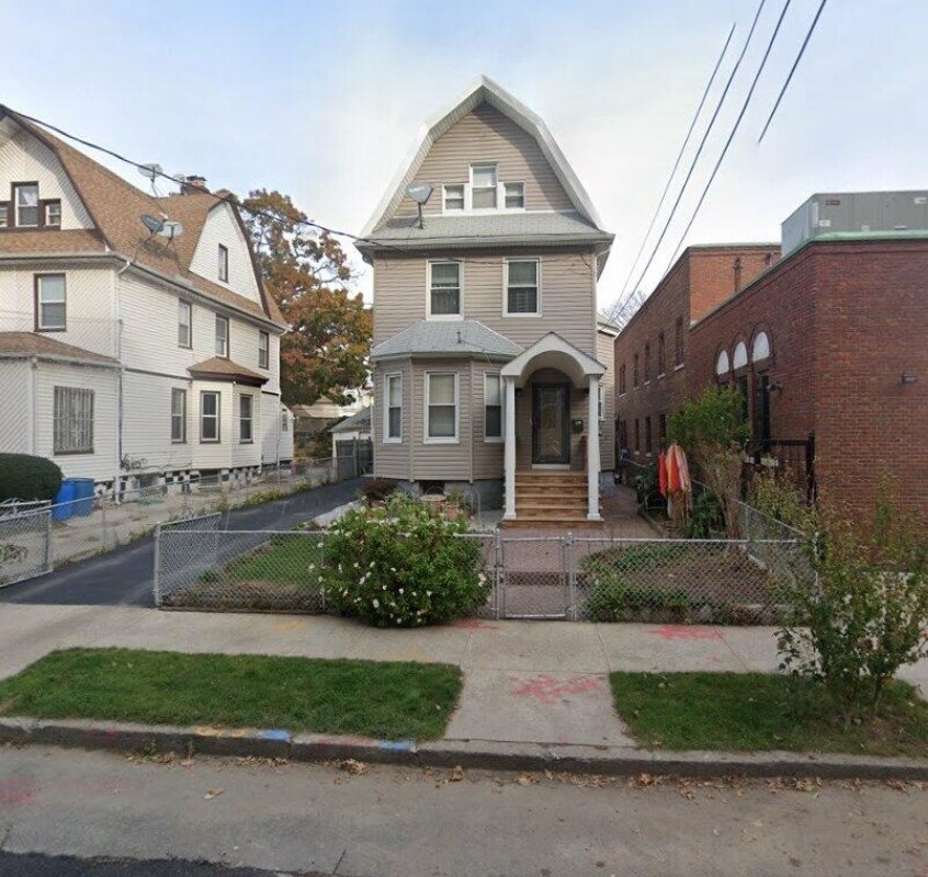 8939 114th St Unit 1, Richmond Hill, NY 11418 Apartments in Richmond Hill, NY