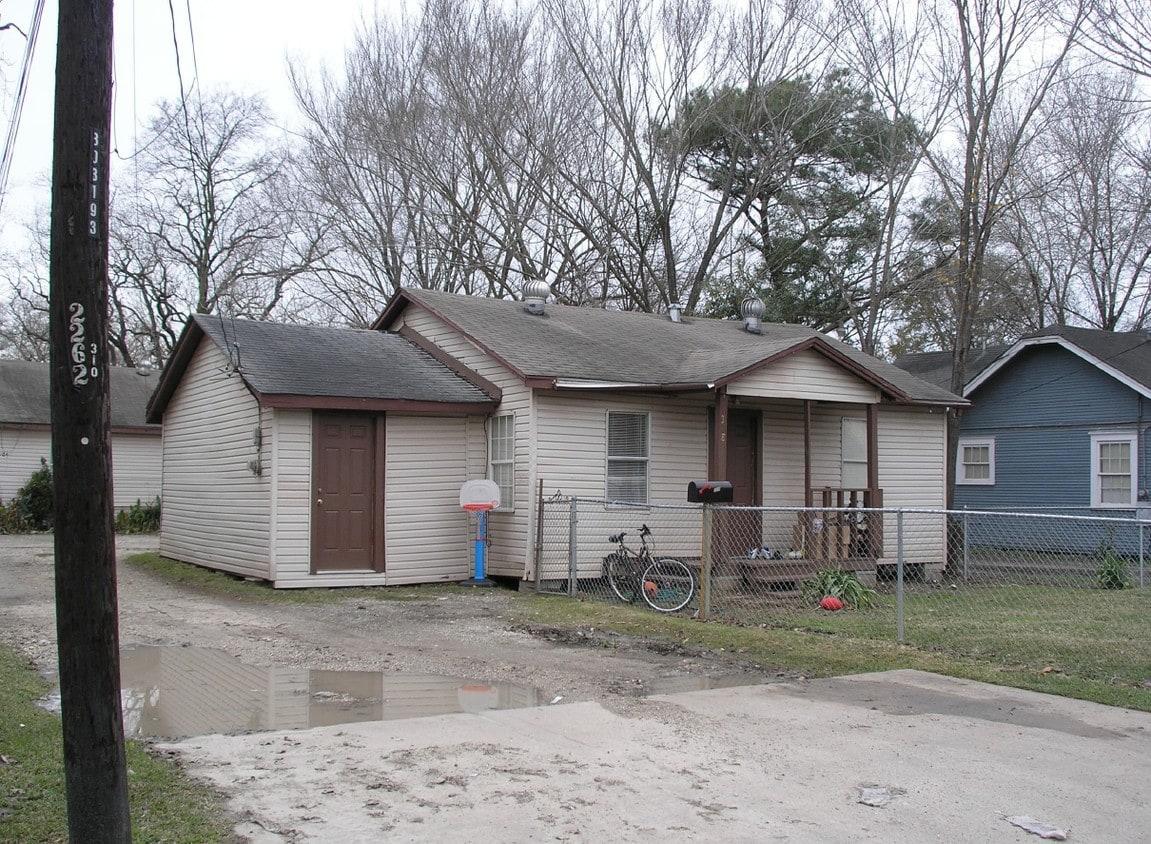 Building Photo - 308-310 Johnson St