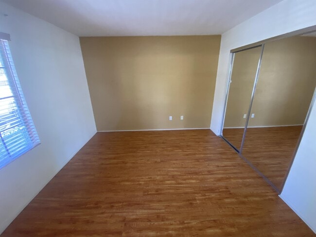 Building Photo - 15048 Av. Venusto
