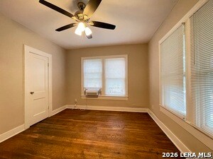 Foto del edificio - 803 W Rosewood Ave