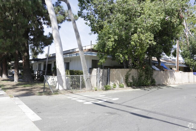 Greenhouse Apartments Santa Ana Ca Building Photo Greenhouse Apartments