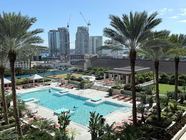 Foto del edificio - 550 Okeechobee Blvd