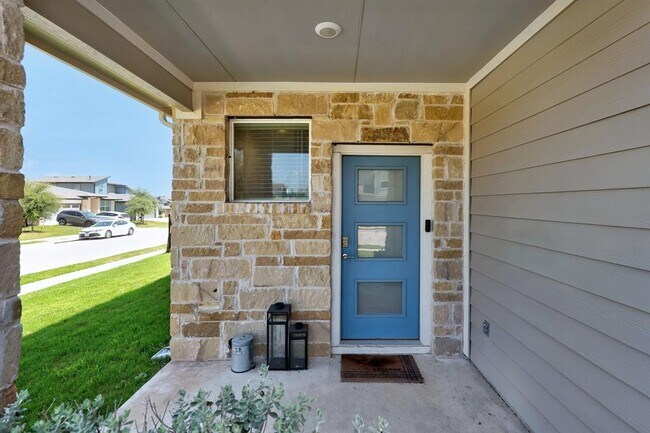 Foto del edificio - 7800 Linda Michelle Ln