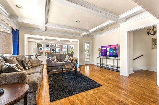 Foto del edificio - 841 E Ocean Blvd