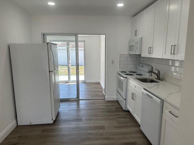 Foto del edificio - 1404 SE 3rd Terrace