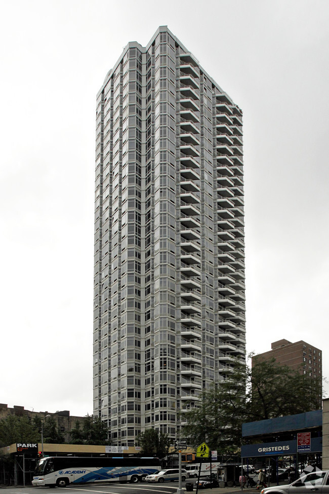 Foto del edificio - Future Condominium