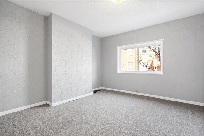 Building Photo - 176 42nd Street