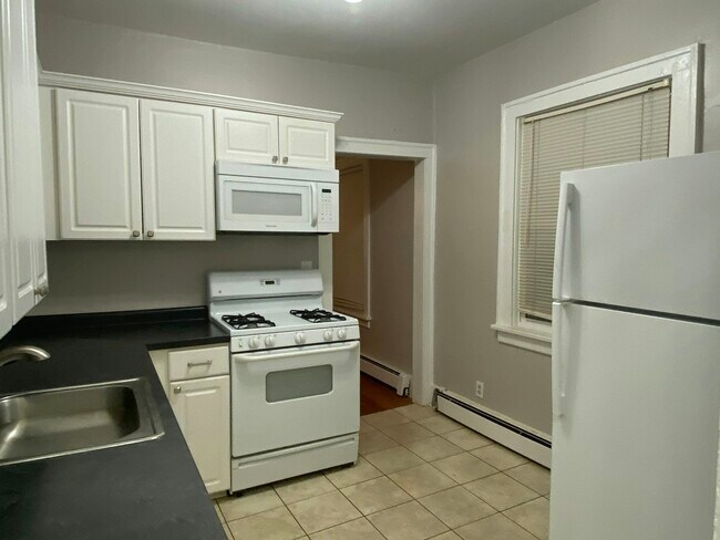 Foto del edificio - 1127 Beaconsfield Ave