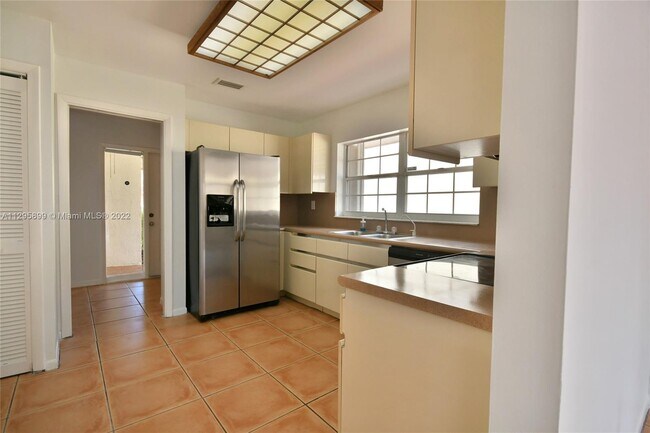 Foto del edificio - 10380 NW 46th St