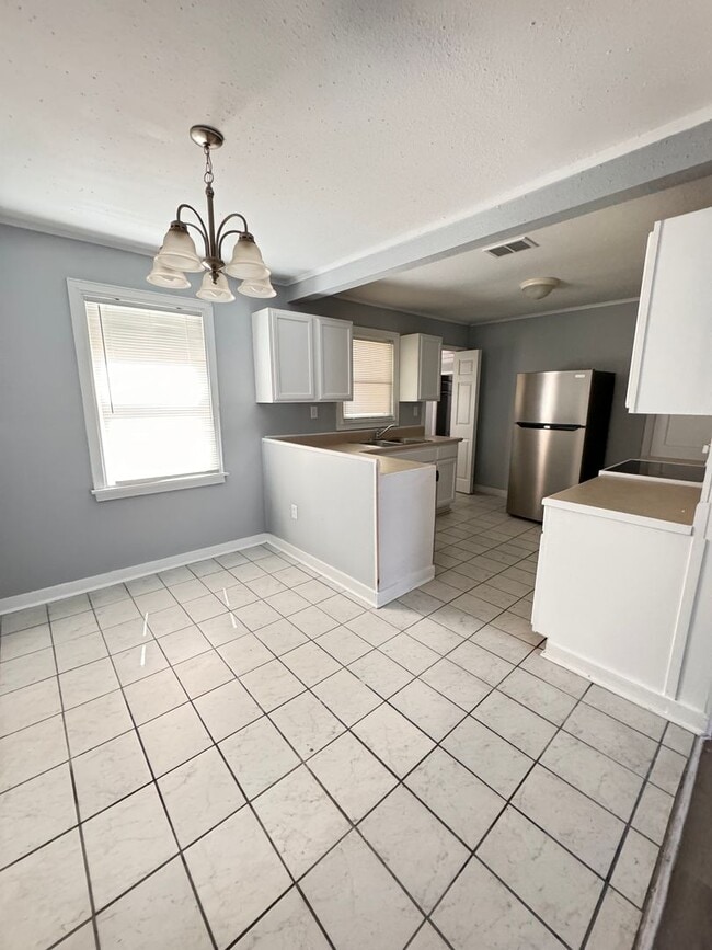 Building Photo - 307 Clairborne Ave