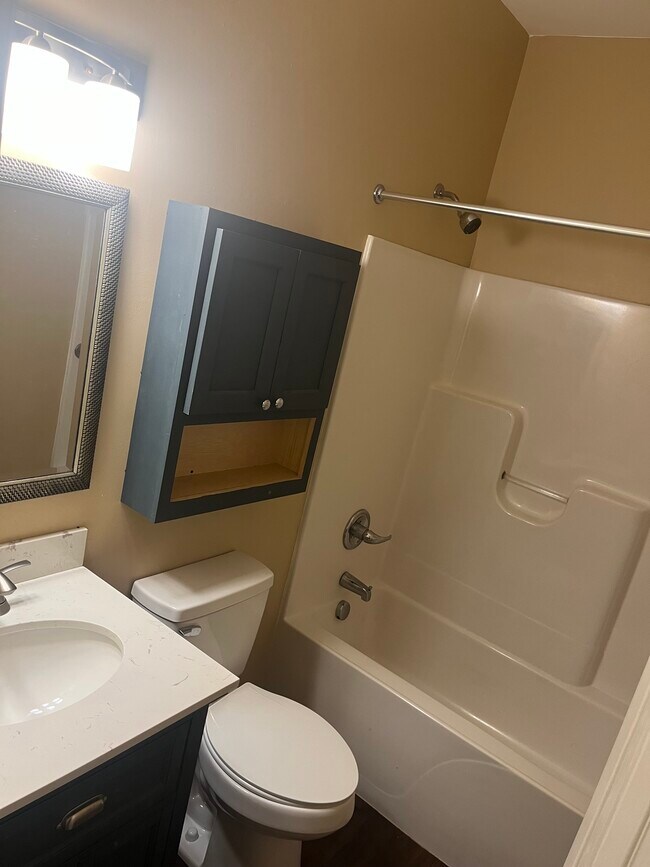 Foto del edificio - 1435 Lillian Ln