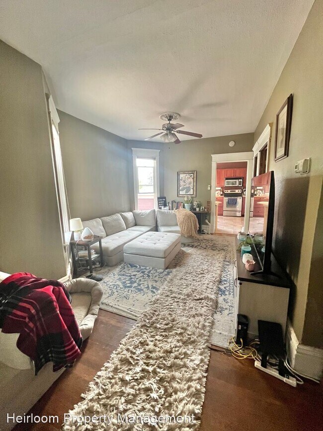 Foto del edificio - 2 br, 2 bath House - 622 E 6th Street