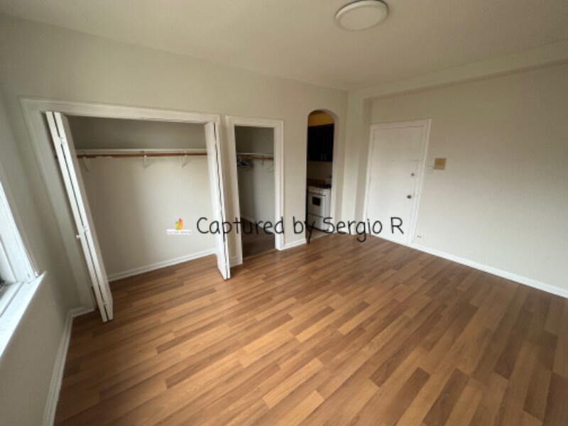 Foto principal - 839 W Sheridan Rd