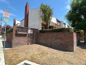 Building Photo - 400 S Garfield Ave