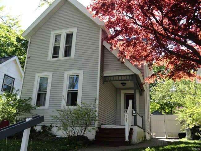 Building Photo - 532 Columbus Ave
