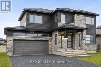 Building Photo - 528 Lucent St