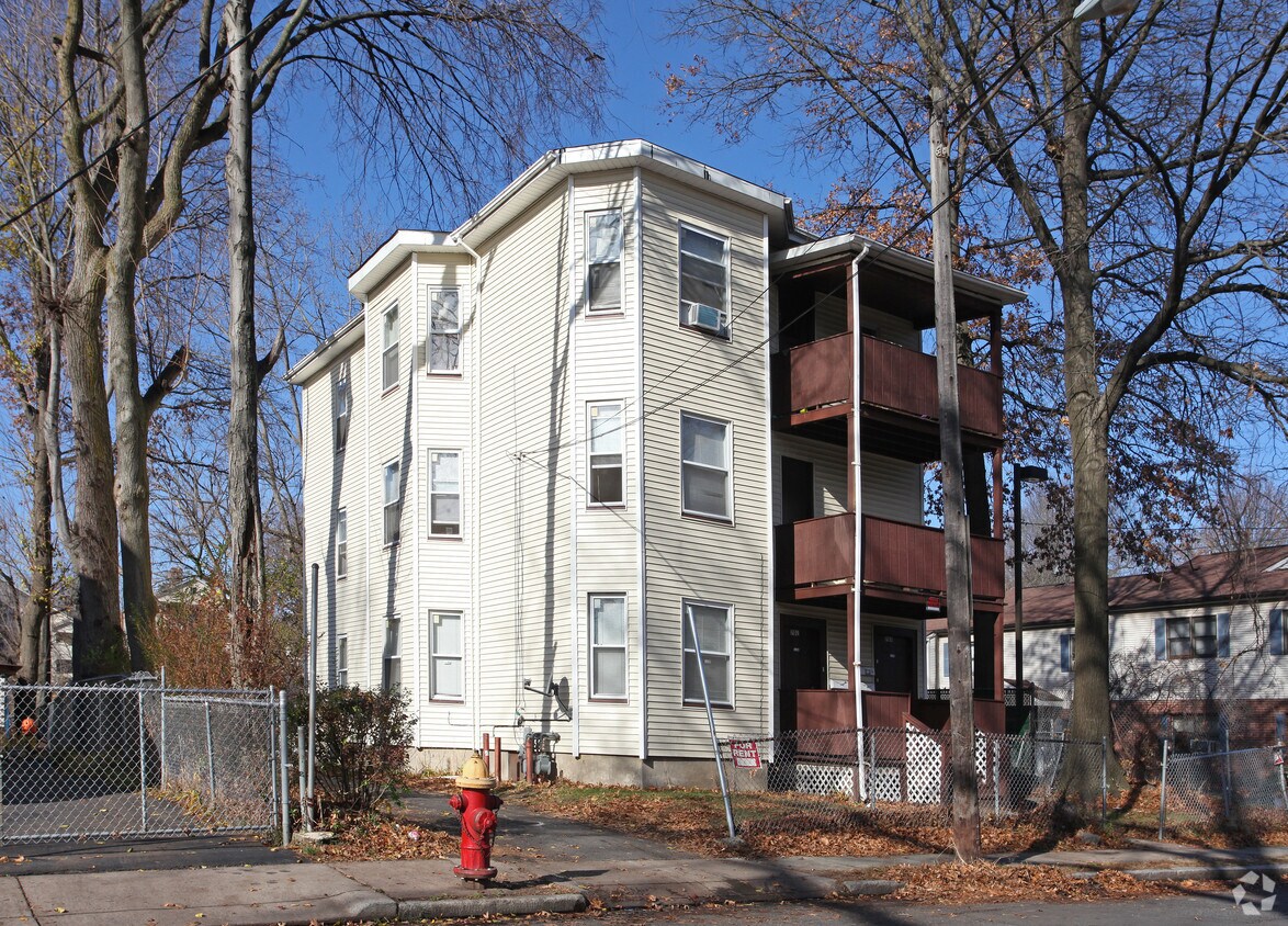 Primary Photo - 701-03 Garden St