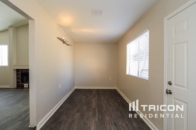 Foto del edificio - 7718 W Hazelwood St
