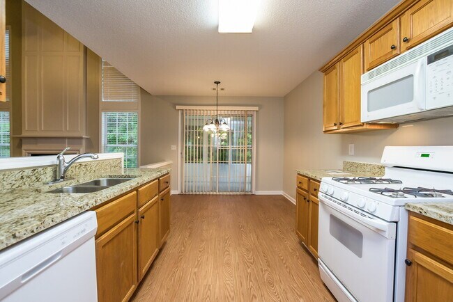 Building Photo - 4110 Glenaire Way NW