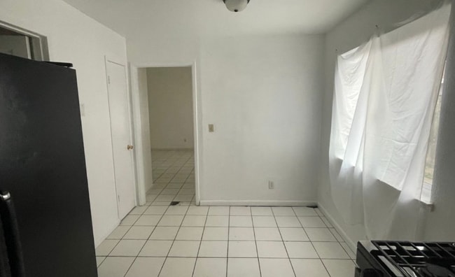 Foto del edificio - 581 Stratford Ct