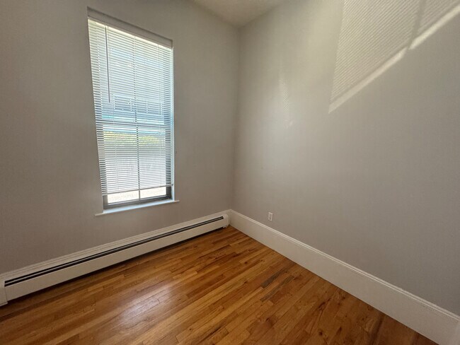 Foto del edificio - 93 E Brookline St