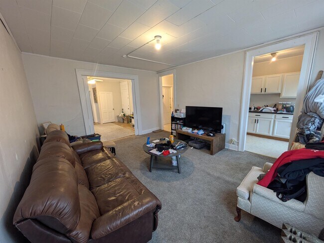 Foto del edificio - 15 W Main St