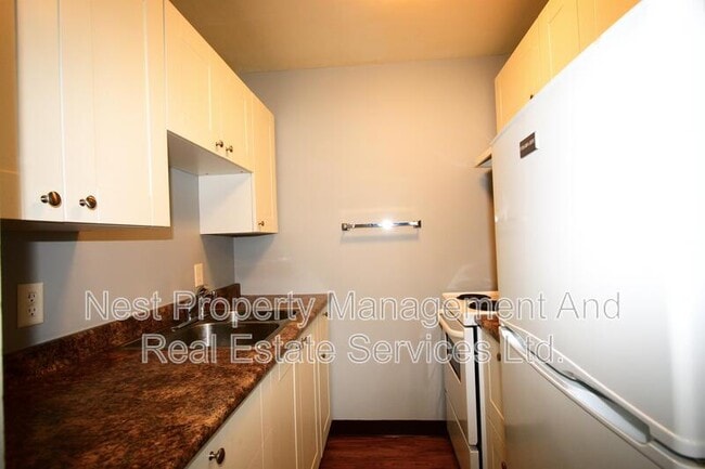 Building Photo - 626 Kinchant St