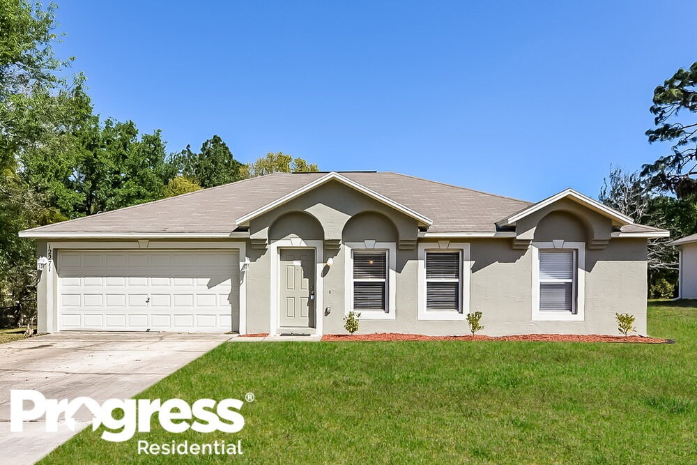 Primary Photo - 12271 Legend St
