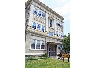 Building Photo - 3300 Jefferson Ave