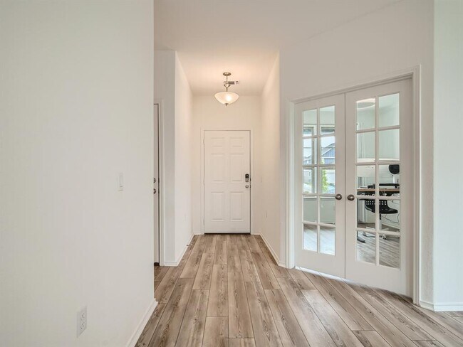 Foto del edificio - 5301 Hallowell Ct